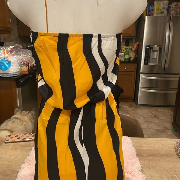 Stripped Romper - Picture 2 of 5